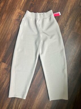 SPANX WOMENS Slim Stretch Pants in Light tan size medium tall